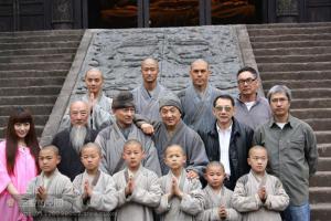 我校学员宋健与影星成龙、刘德华合影