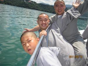 我校学员赵一龙随少林寺武僧团出访台湾